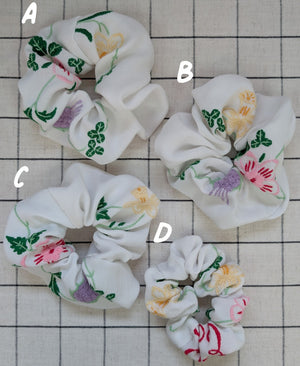 Vintage Embroidered Scrunchie - Helene