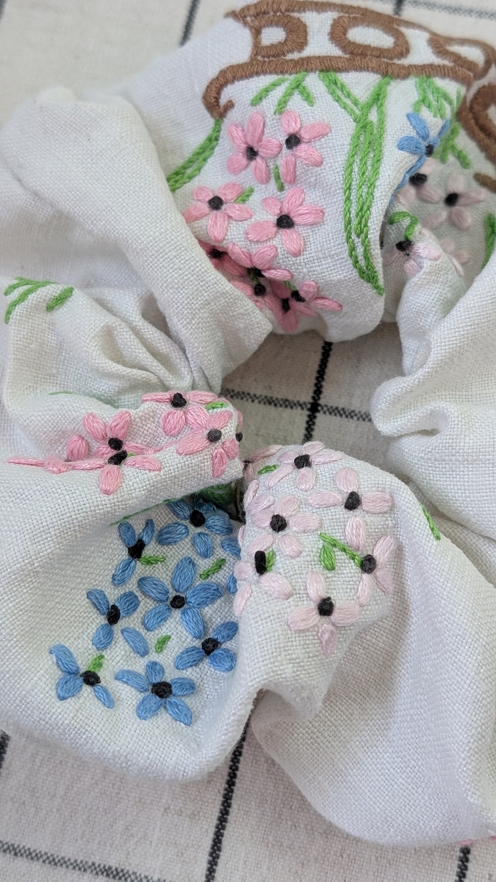 Vintage Embroidered Scrunchie - Alex