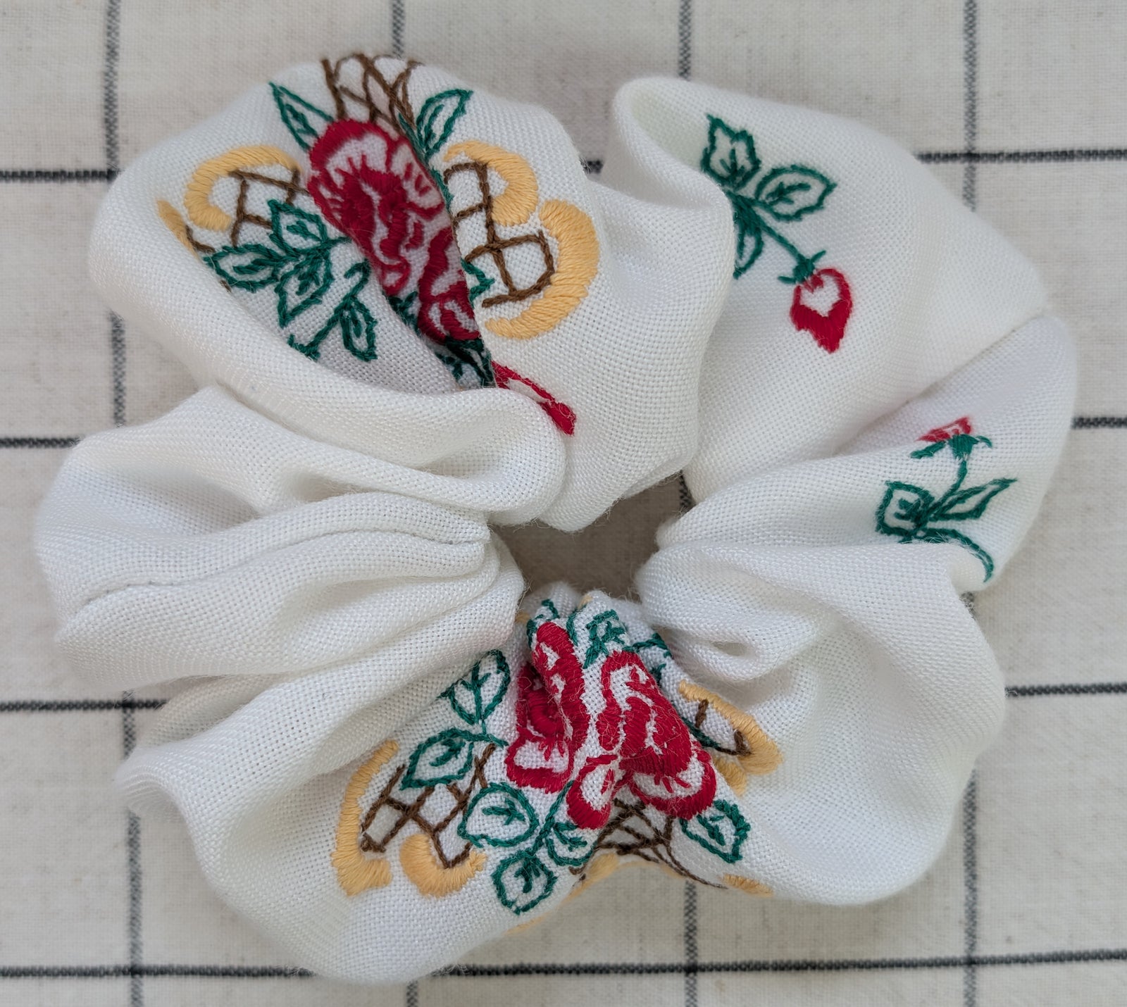 Vintage Embroidered Scrunchie - Bonnie