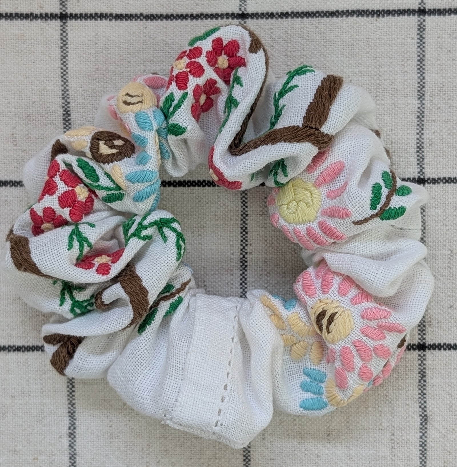 Vintage Embroidered Scrunchie - Deena