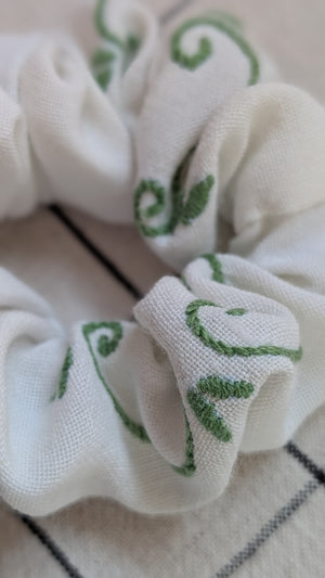 Vintage Embroidered Scrunchie - Eva