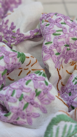 Vintage Embroidered Scrunchie - Kimmy